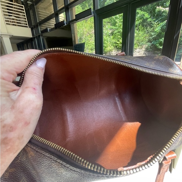 Louis Vuitton Monogram Canvas Papillon 30 Bag. - Picture 6 of 8